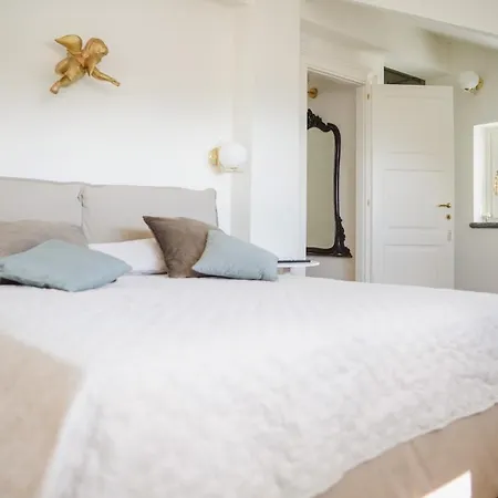 Frühstückspension Villaombrosa 3*
